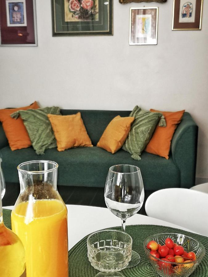 Zahida Lounge